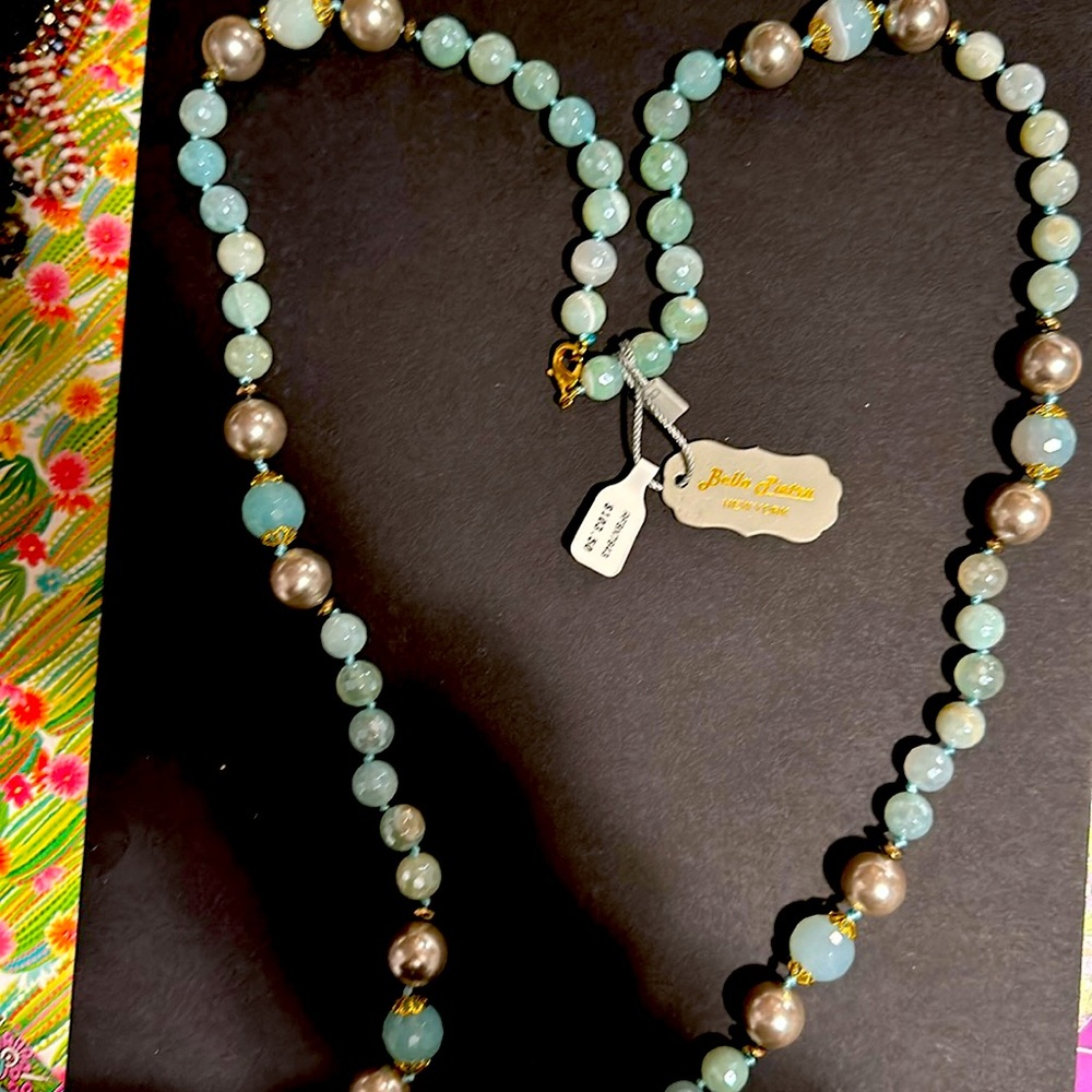 New with tag Bella, Pierre beaded necklace. Please see pictures and video.